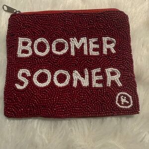 OU BOOMER SOONER OKLAHOMA UNIVERSITY BEADED ZIP COIN BAG - CRIMSON